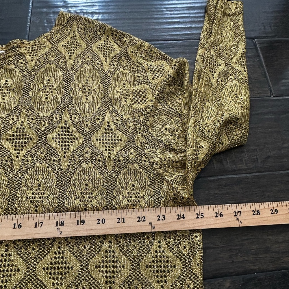 Gold Patterned Fringe Top - Picture 11 of 14
